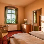 Freyhof 4*